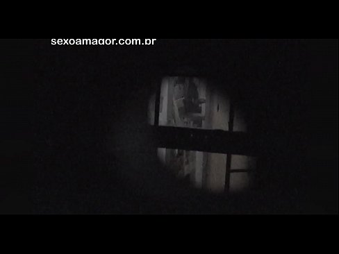 ❤️ Lourinho é filmado secretamente por um voyeur de bairro escondido atrás de tijolos ocos Porno de qualidade em pt.123sex.ru ❌️❤