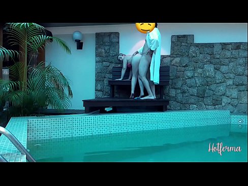 ❤️ Chefe convida criada para a piscina, mas não conseguiu resistir a um Porno de qualidade em pt.123sex.ru ❌️❤
